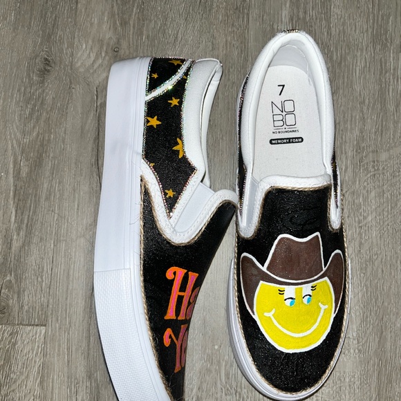 Hand painted Slip ons - Picture 2 of 3
